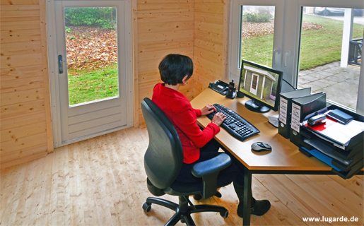 Woodpro Gartenhaus Home-Office: In der Ruhe Ihres Garten lässt es sich hervorragend arbeiten. Isolieren Sie Ihr Gartenhaus, um es ganzjährig nutzen zu können