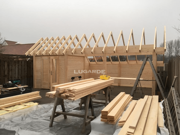 Woodpro liefert Baupakete, sodass Sie Ihr Gartenhaus ganz einfach selbst bauen können. 